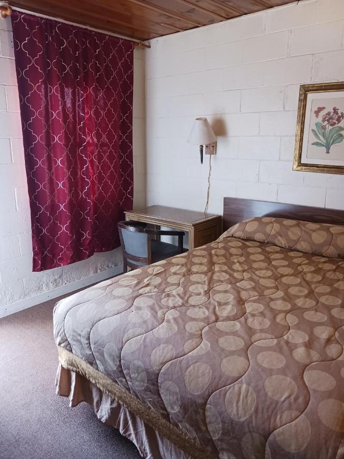 White Pine Motel Ely Ngoại thất bức ảnh